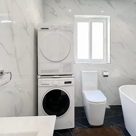 Apartman Penthouse With Seaviews And Country Views, Near Beaches *