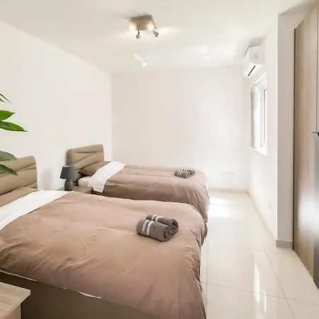 Seaview Penthouse In Mellieha With Island Views, Near Beaches