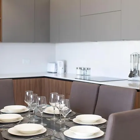 Seaview Penthouse In Mellieha, Views Of Gozo, Near Beaches Mellieha