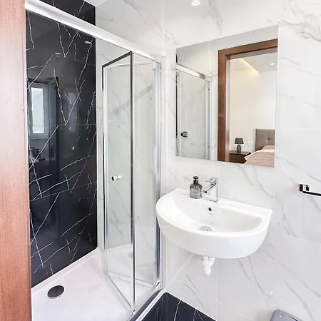 Appartement Penthouse With Seaviews And Country Views, Near Beaches *